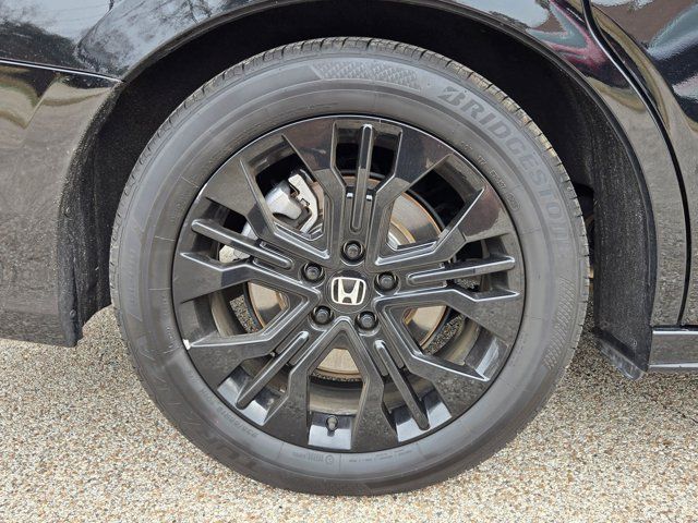 Thumbnail: 2025 Honda Odyssey - 32