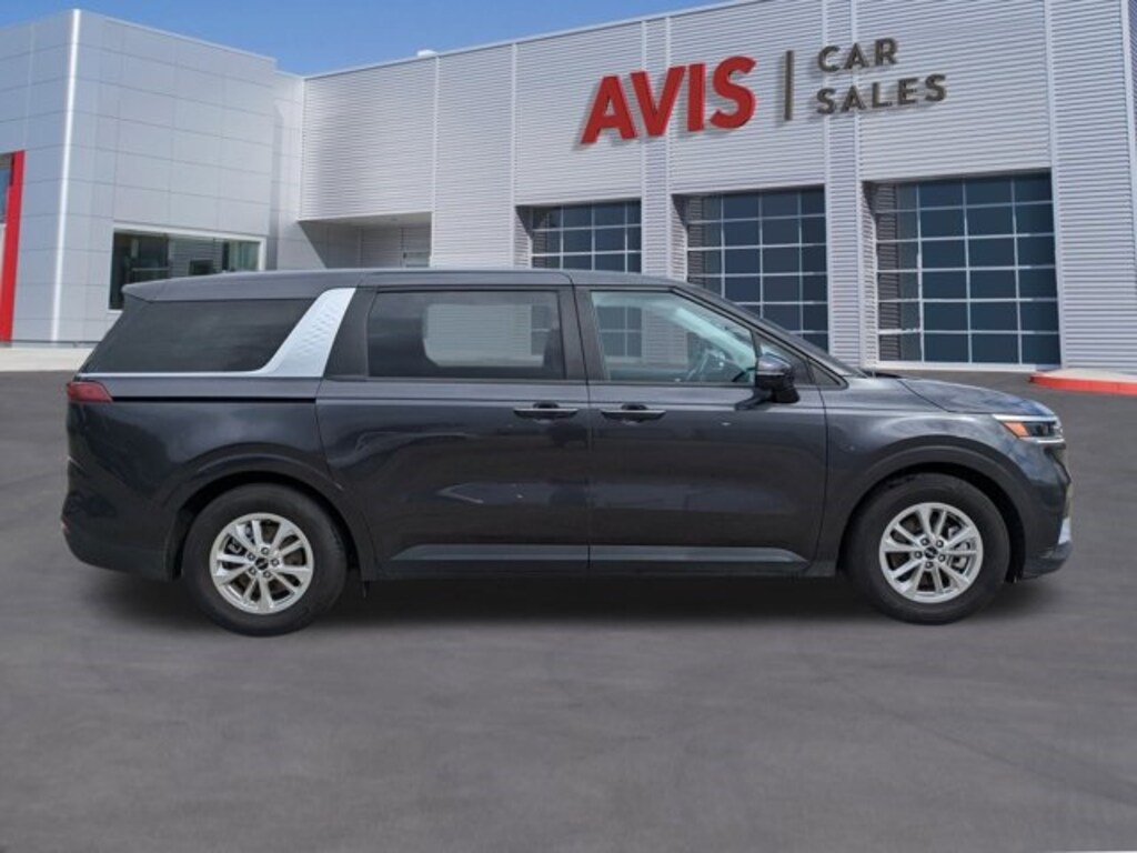 Used 2023 Kia Carnival For Sale at AVIS Car Sales VIN KNDNB4H33P6281613