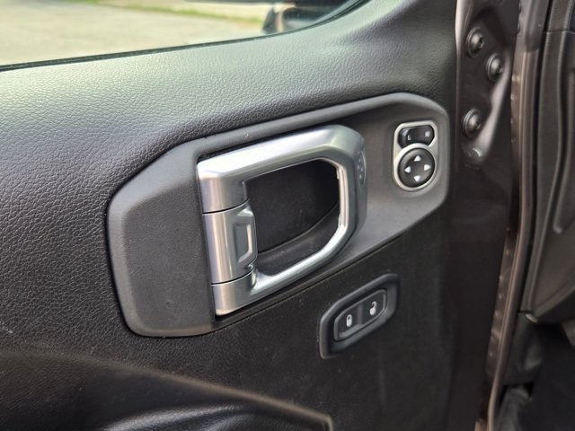 Thumbnail: 2025 Jeep Wrangler - 14