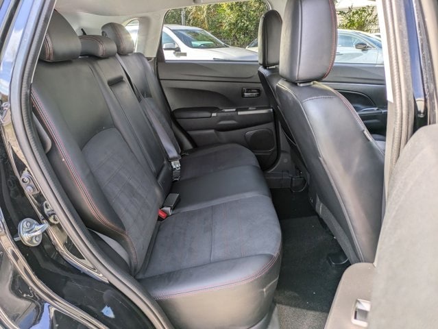 Thumbnail: 2024 Mitsubishi Outlander - 25