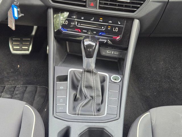 Thumbnail: 2025 Volkswagen Jetta - 17