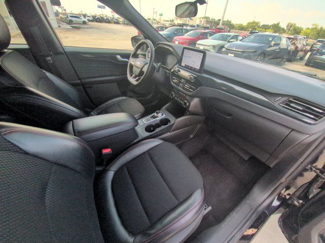2025 Ford Escape ST-Line - Photo 31