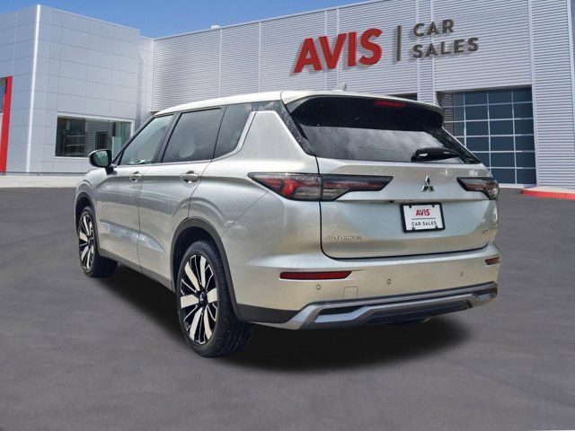 Thumbnail: 2025 Mitsubishi Outlander - 10