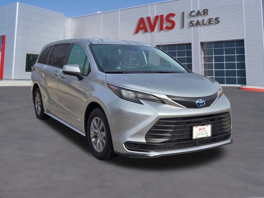 Certified 2025 Toyota Sienna LE Van Passenger Van