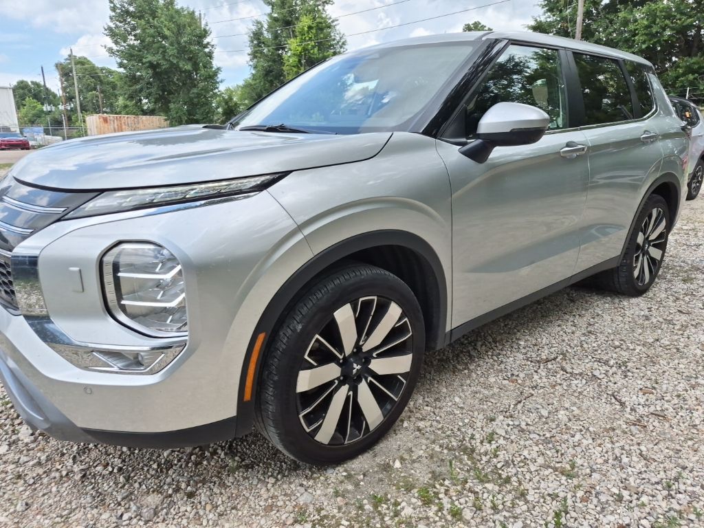 2025 Mitsubishi Outlander's photo
