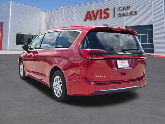 Thumbnail: 2025 Chrysler Pacifica - 10