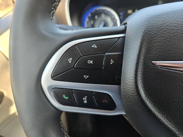 Thumbnail: 2023 Chrysler Voyager - 21