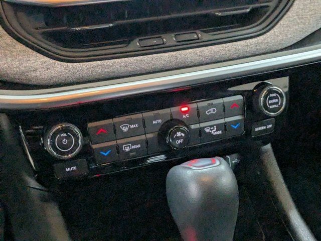 Thumbnail: 2025 Jeep Compass - 20