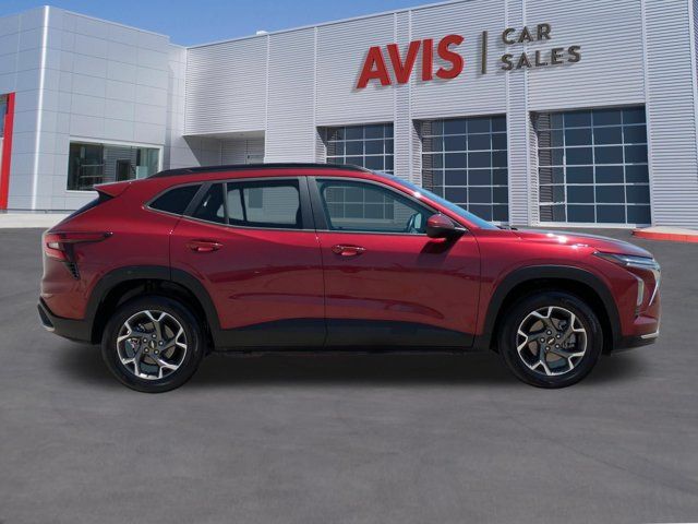 Thumbnail: 2025 Chevrolet Trax - 5