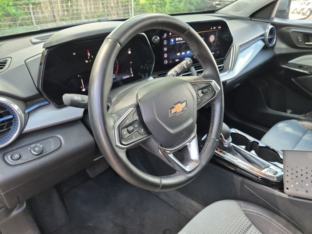 Thumbnail: 2025 Chevrolet Trax - 6