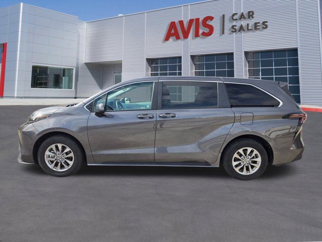 Thumbnail: 2025 Toyota Sienna - 10