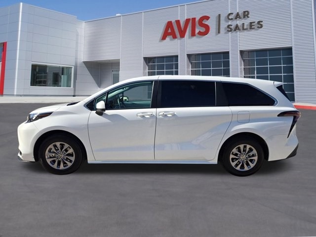 Thumbnail: 2025 Toyota Sienna - 11