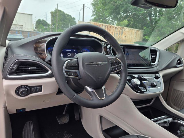 Thumbnail: 2024 Chrysler Pacifica - 15