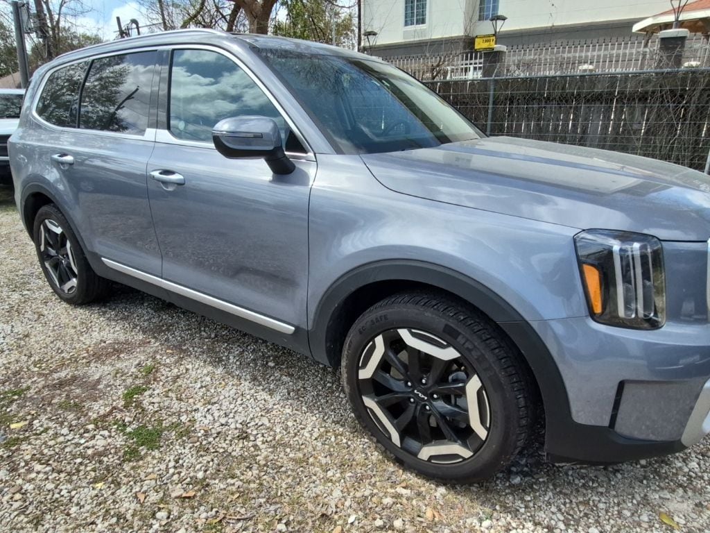 Certified 2025 Kia Telluride S SUV