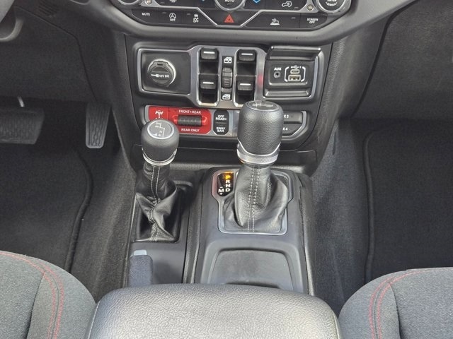 Thumbnail: 2025 Jeep Wrangler - 17