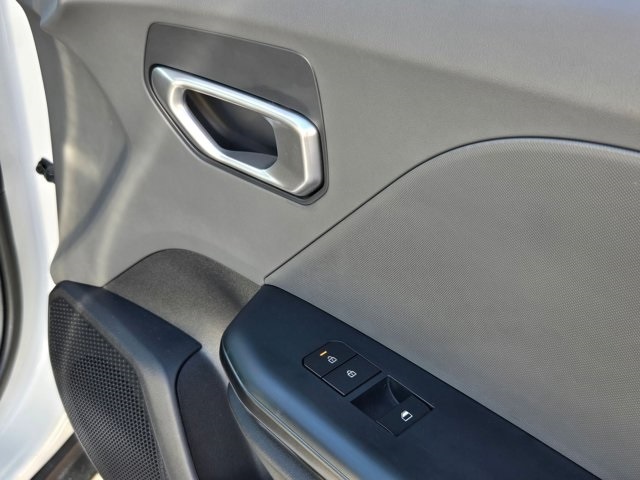 Thumbnail: 2025 Kia K4 - 28