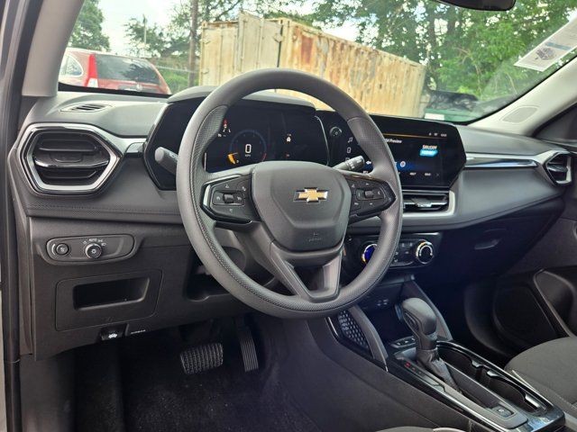 Thumbnail: 2025 Chevrolet TrailBlazer - 15