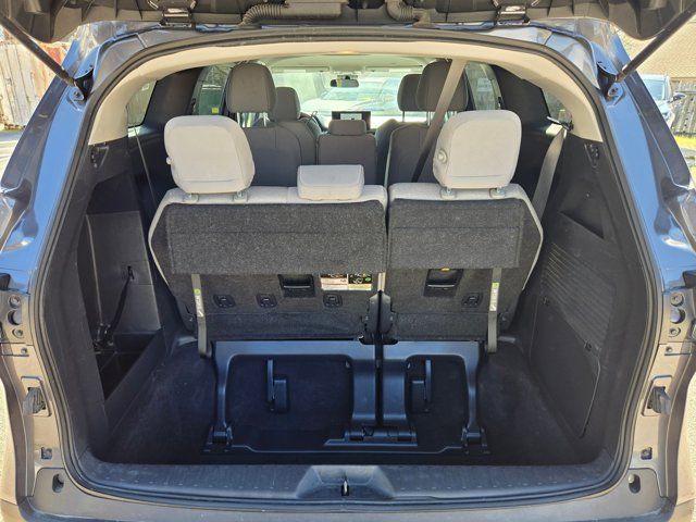 Thumbnail: 2025 Toyota Sienna - 7