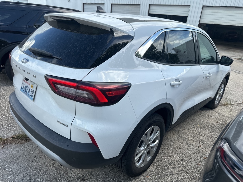 Thumbnail: 2023 Ford Escape - 4