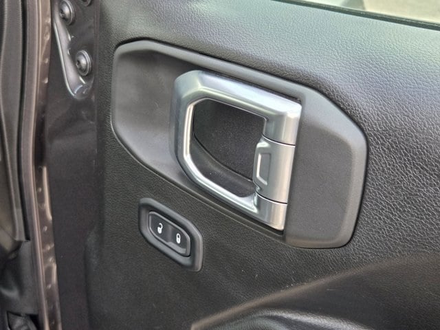 Thumbnail: 2025 Jeep Wrangler - 28