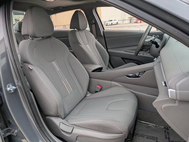 Thumbnail: 2025 Hyundai Elantra - 28