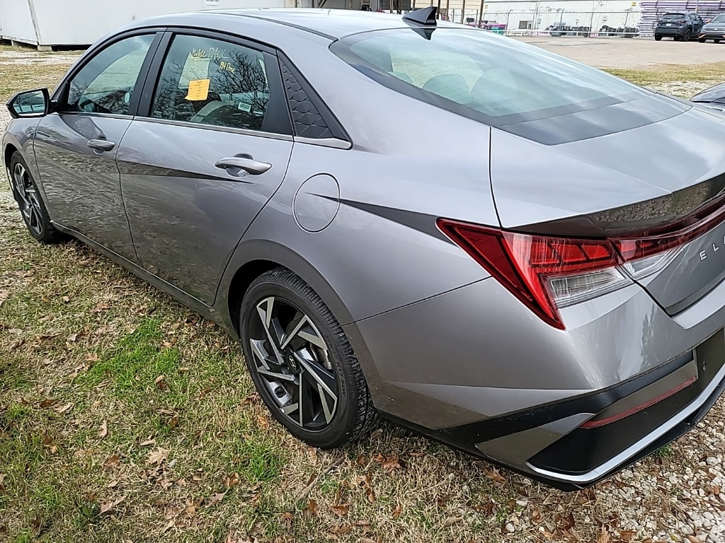 Certified 2024 Hyundai Elantra Limited Sedan