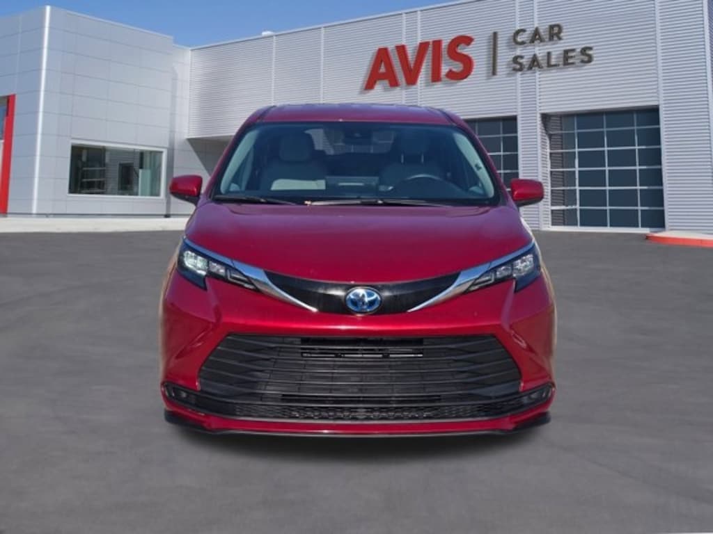 Certified 2025 Toyota Sienna LE Van Passenger Van