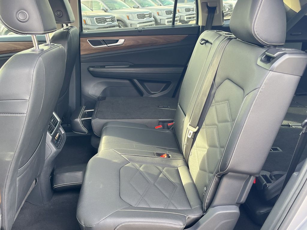 Thumbnail: 2025 Volkswagen Atlas - 27