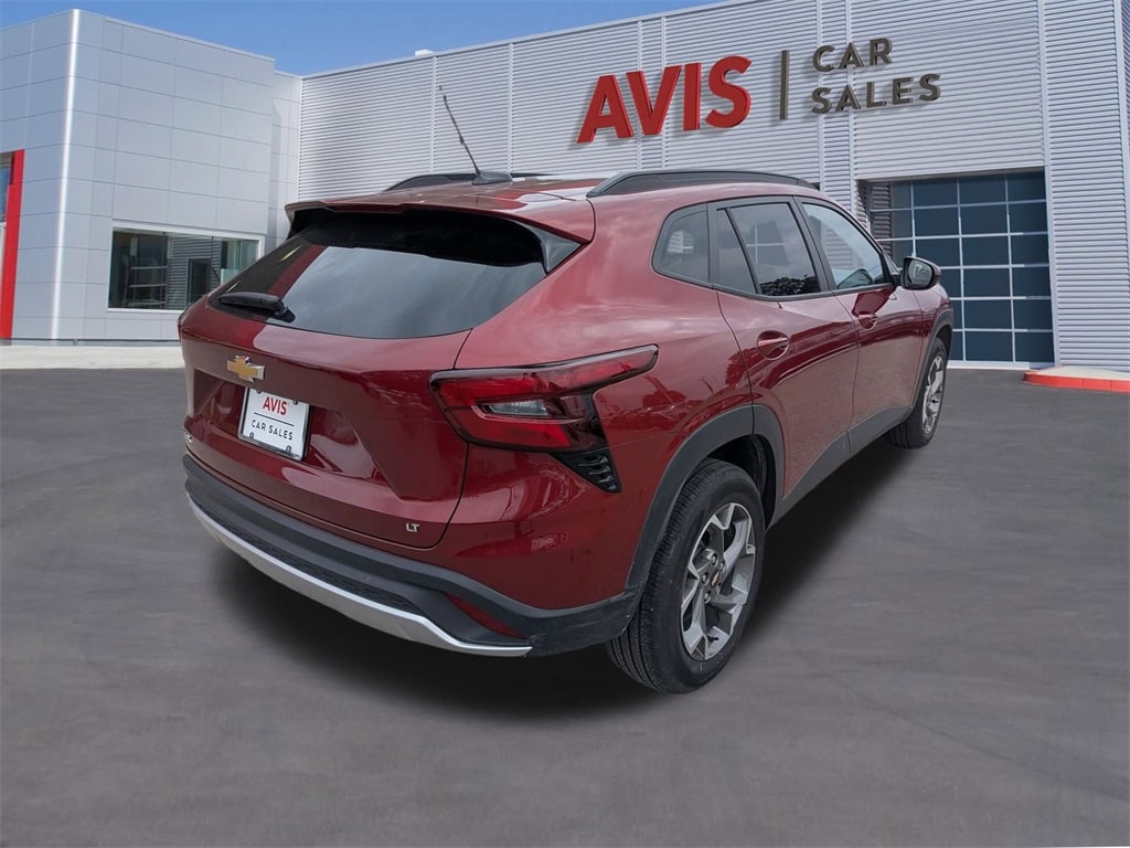 Thumbnail: 2025 Chevrolet Trax - 6