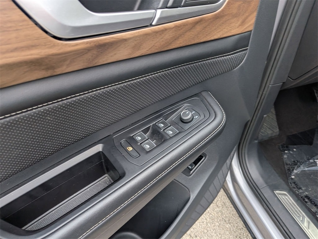 Thumbnail: 2024 Volkswagen Atlas - 13