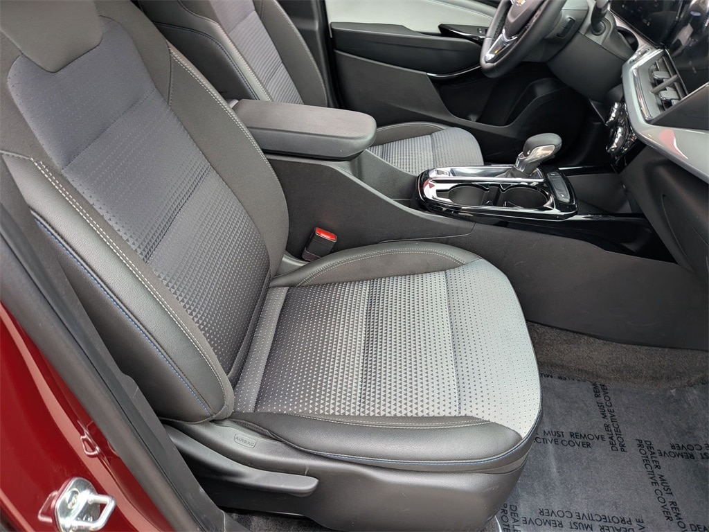 Thumbnail: 2025 Chevrolet Trax - 31