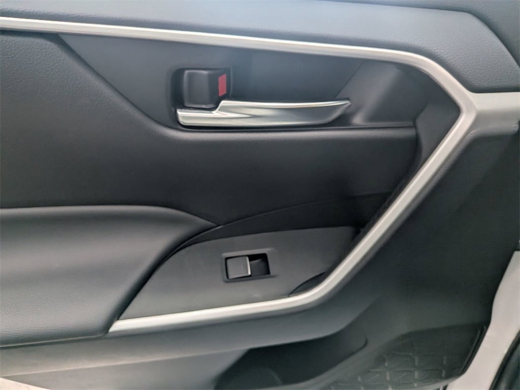 Thumbnail: 2025 Toyota RAV4 - 16