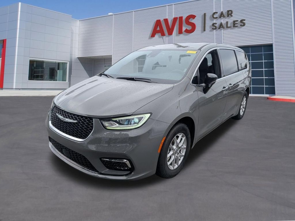 Certified 2025 Chrysler Pacifica Select Van Passenger Van