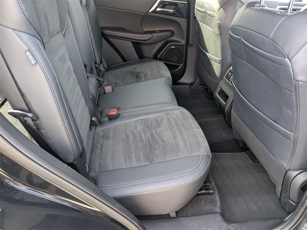 Thumbnail: 2025 Mitsubishi Outlander - 27