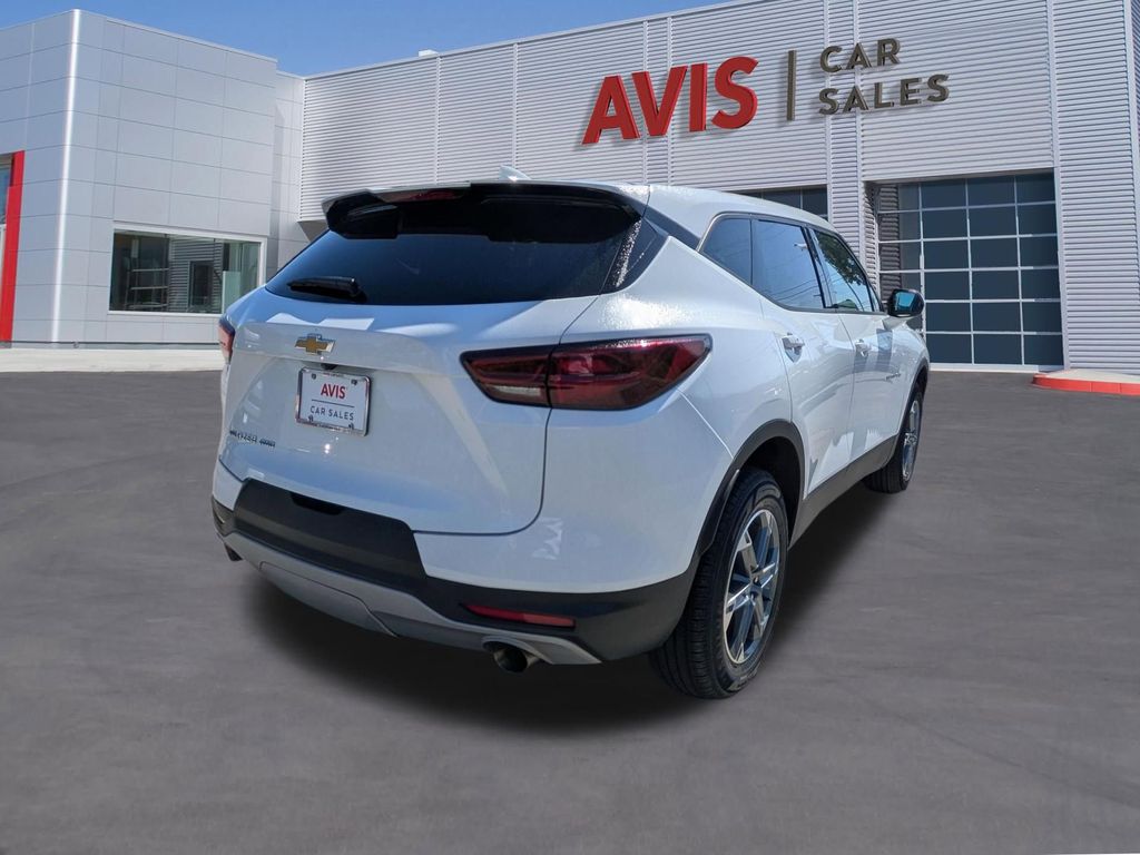 Thumbnail: 2025 Chevrolet Blazer - 6