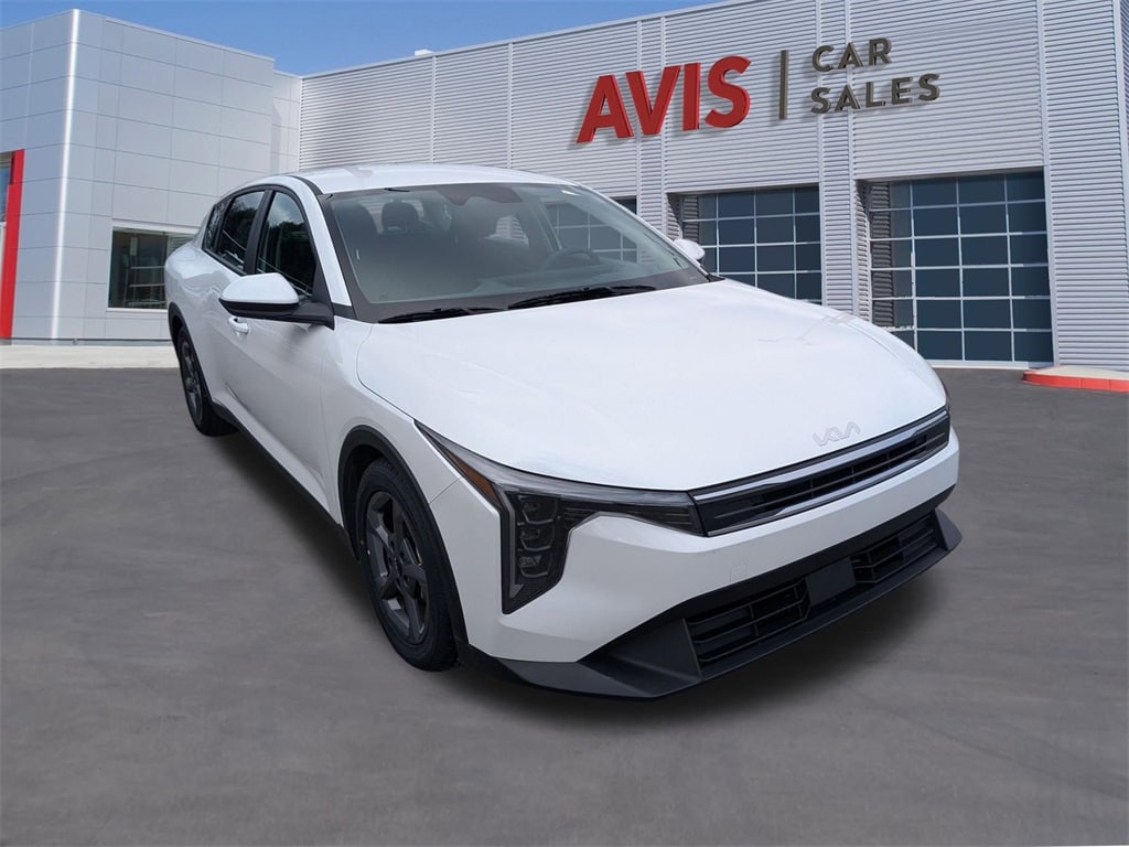 Thumbnail: 2025 Kia K4 - 3