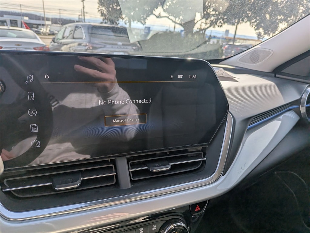 Thumbnail: 2025 Chevrolet Trax - 17