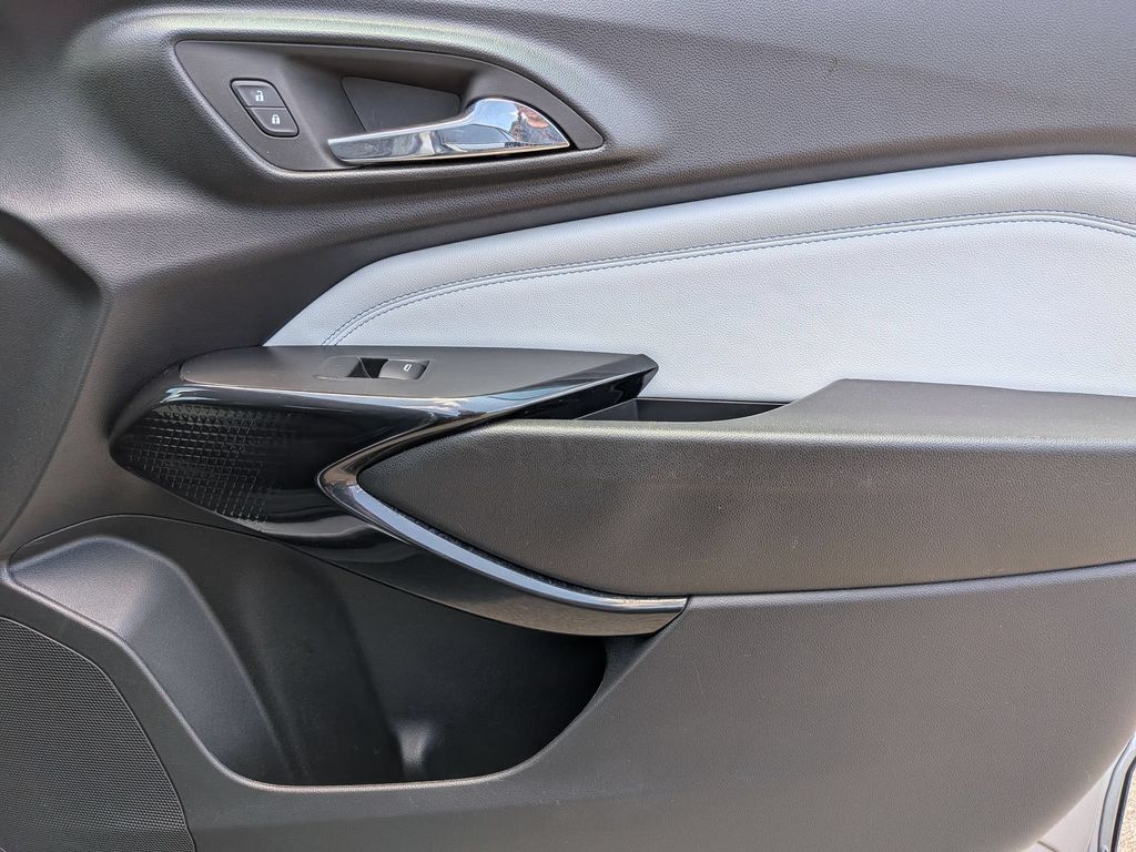 Thumbnail: 2025 Chevrolet Trax - 30