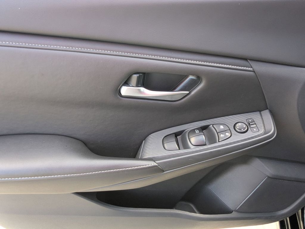 Thumbnail: 2025 Nissan Sentra - 11