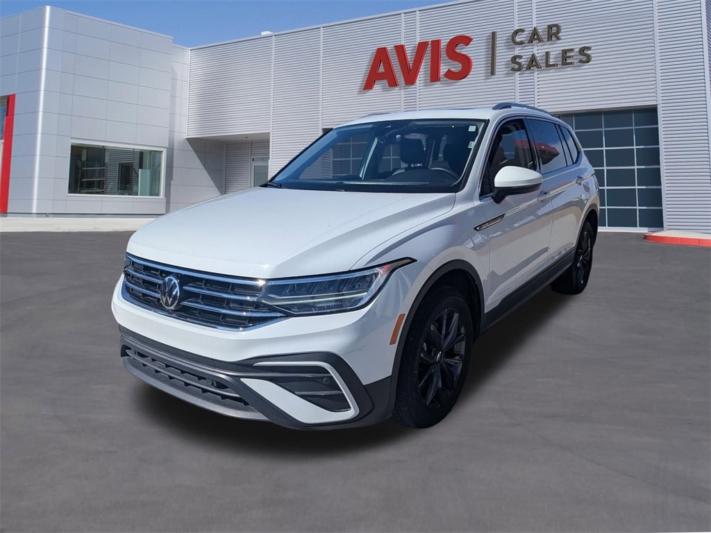 Thumbnail: 2024 Volkswagen Tiguan - 1