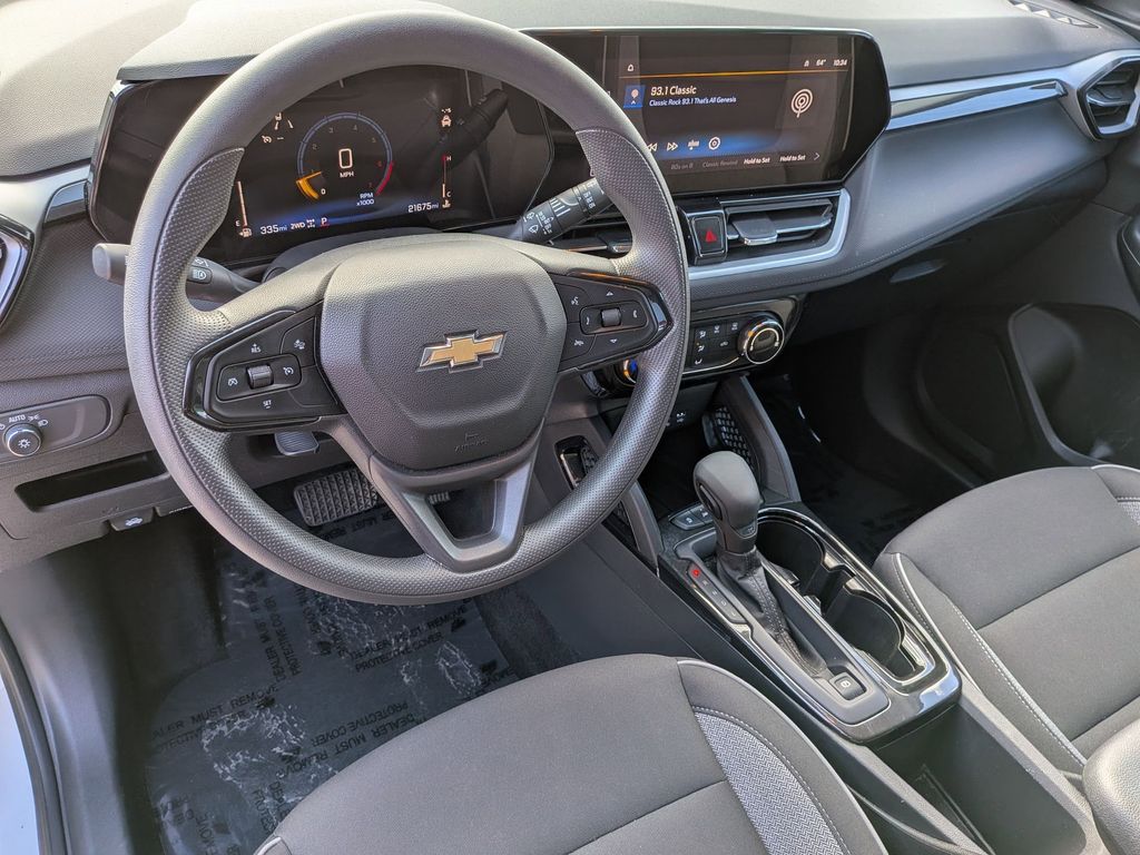Thumbnail: 2025 Chevrolet TrailBlazer - 14