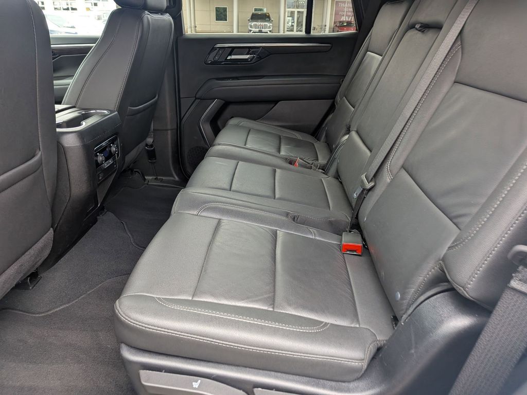 Thumbnail: 2025 Chevrolet Tahoe - 21