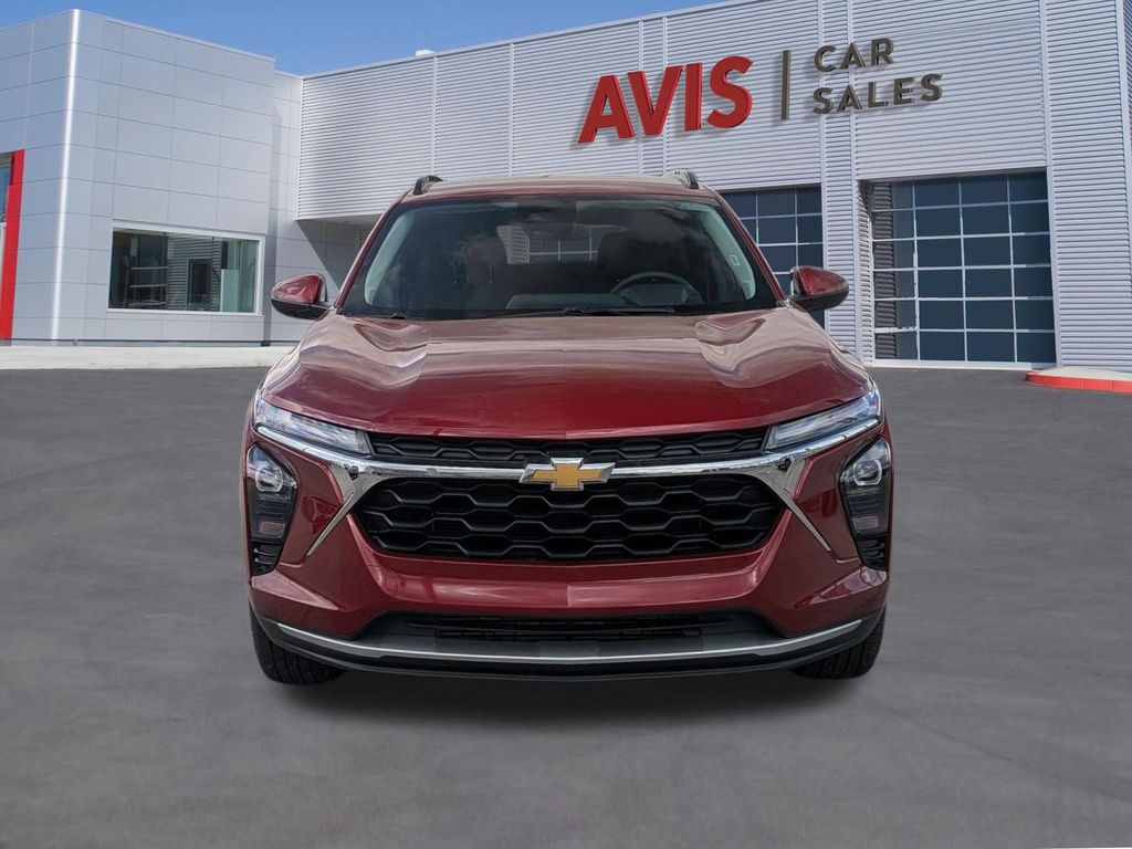 Thumbnail: 2025 Chevrolet Trax - 2