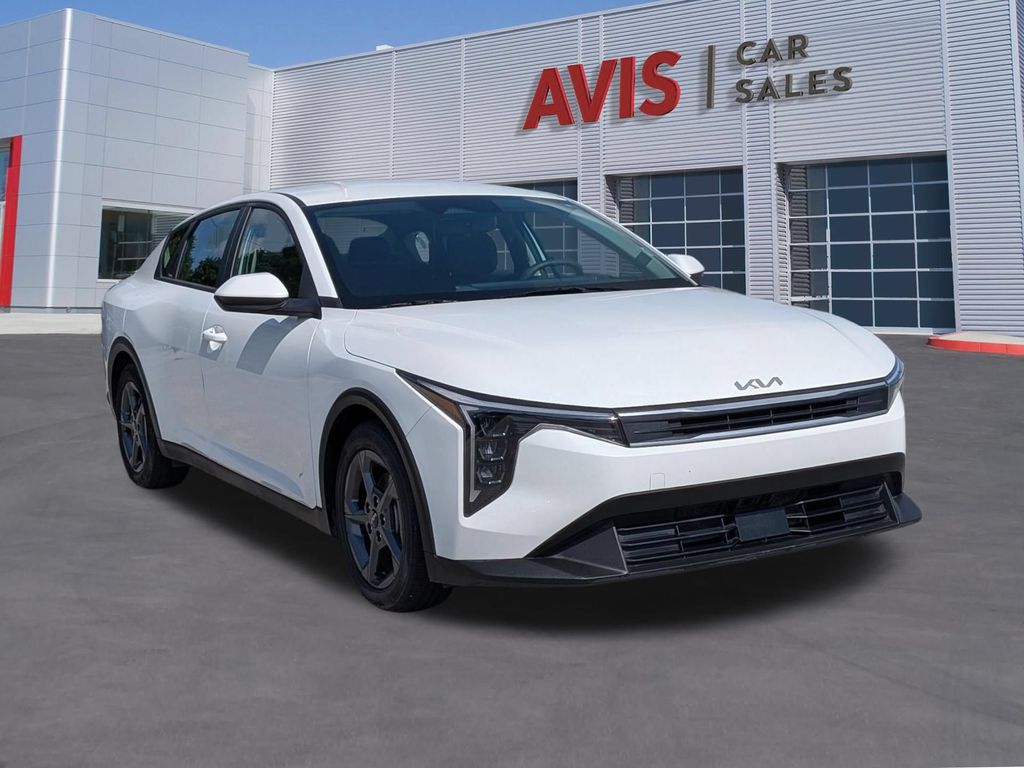 Thumbnail: 2025 Kia K4 - 3