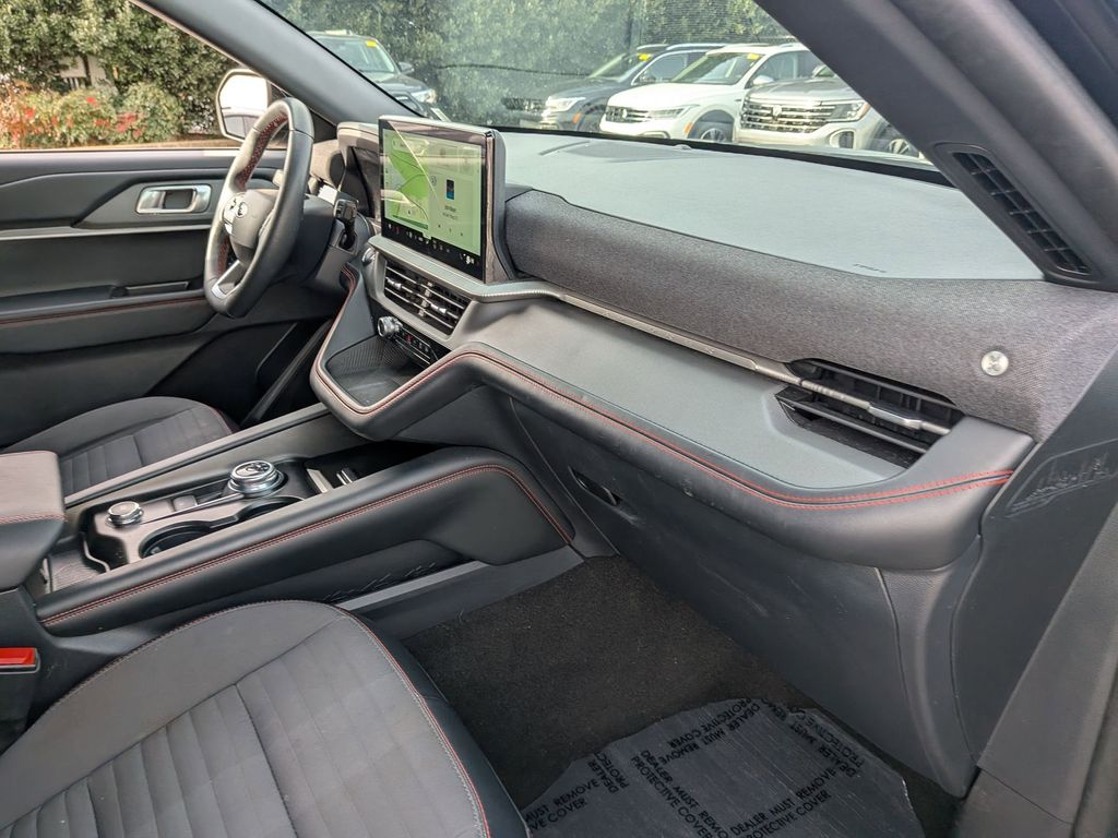 Thumbnail: 2025 Ford Explorer - 31