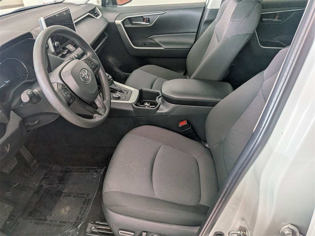 Thumbnail: 2025 Toyota RAV4 - 11