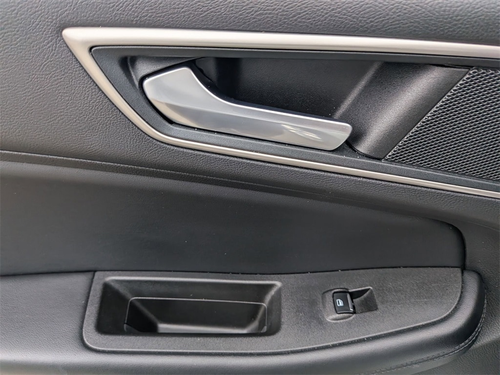 Thumbnail: 2024 Ford Edge - 26