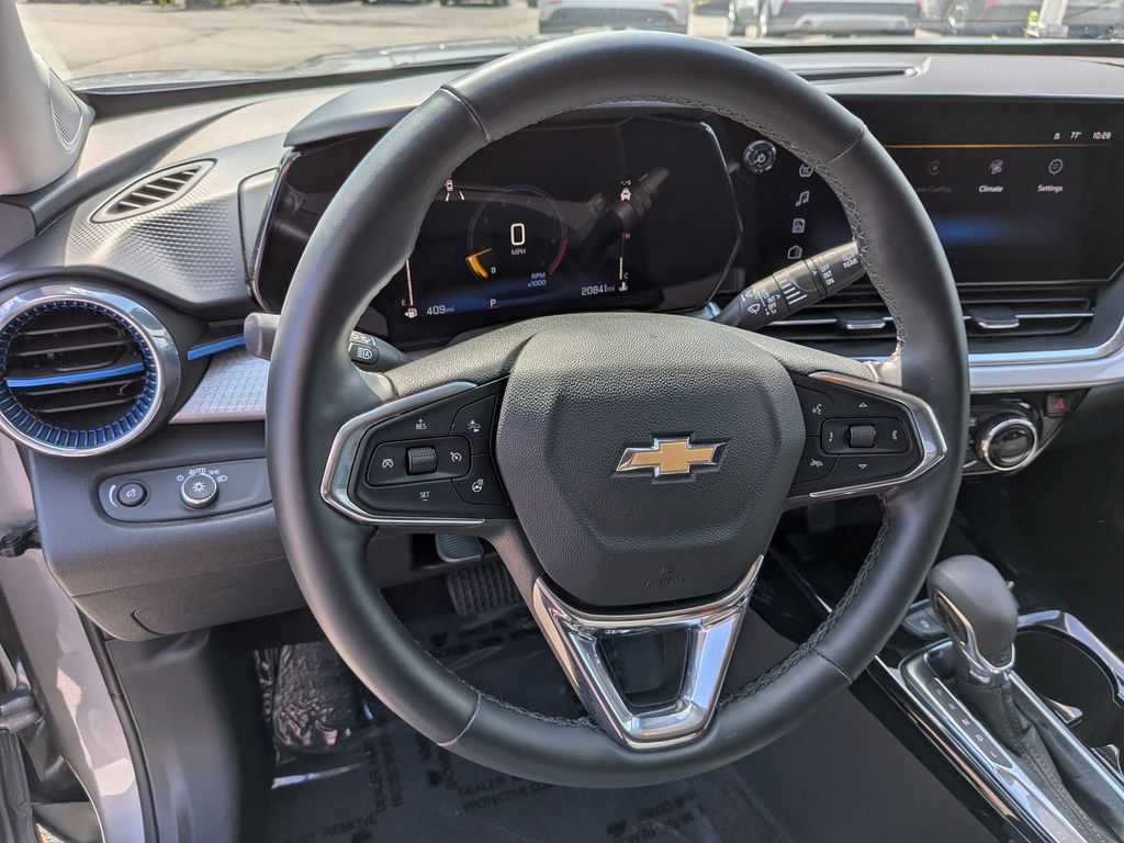 Thumbnail: 2025 Chevrolet Trax - 20