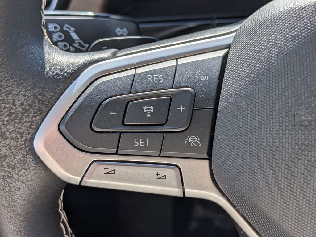 Thumbnail: 2025 Volkswagen Atlas - 17