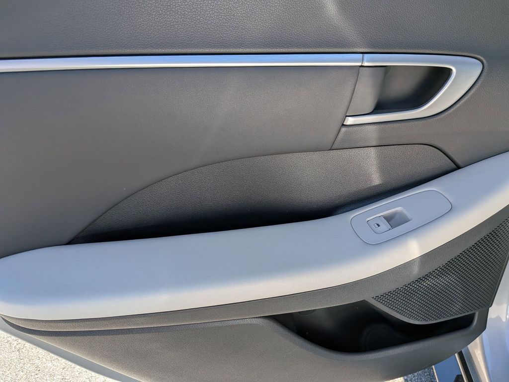 Thumbnail: 2025 Hyundai Sonata - 25